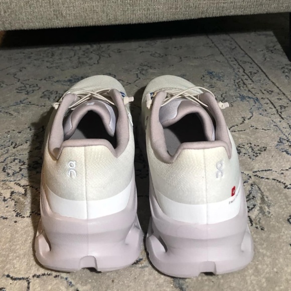 On Cloudtilt Sneakers in Sand lavender - Picture 7 of 9